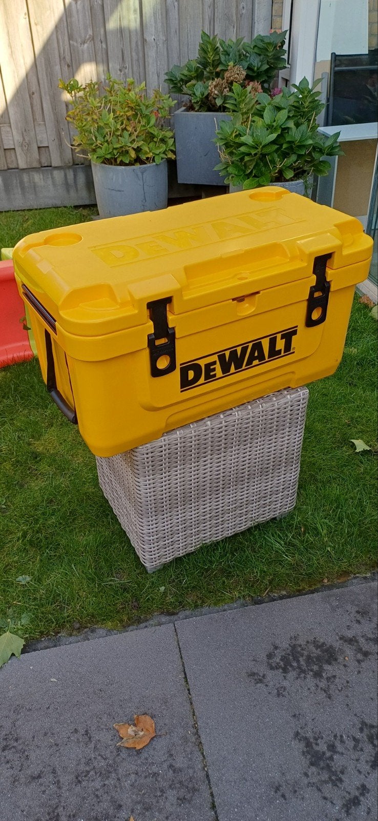 DeWalt Koelbox - Zo goed als nieuw, luchtdicht, Ophalen, Zo goed als nieuw, Koelbox, Koelelement
