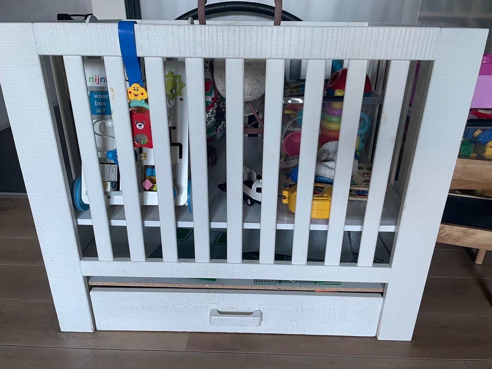 Baby box met handige lade - Wit, Kinderen en Baby's, Ophalen, Gebruikt, Rechthoekig, Lade