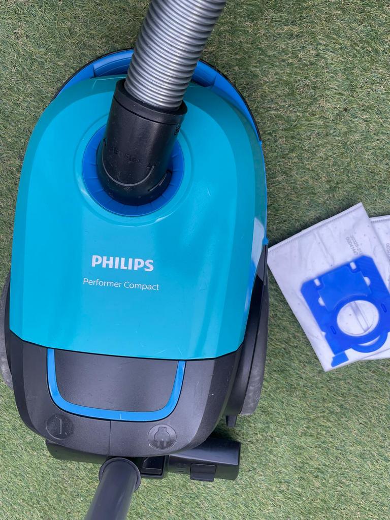 Goedwerkende philips stofzuiger met 5nieuw stofzuigerzakken, Ophalen, Gebruikt