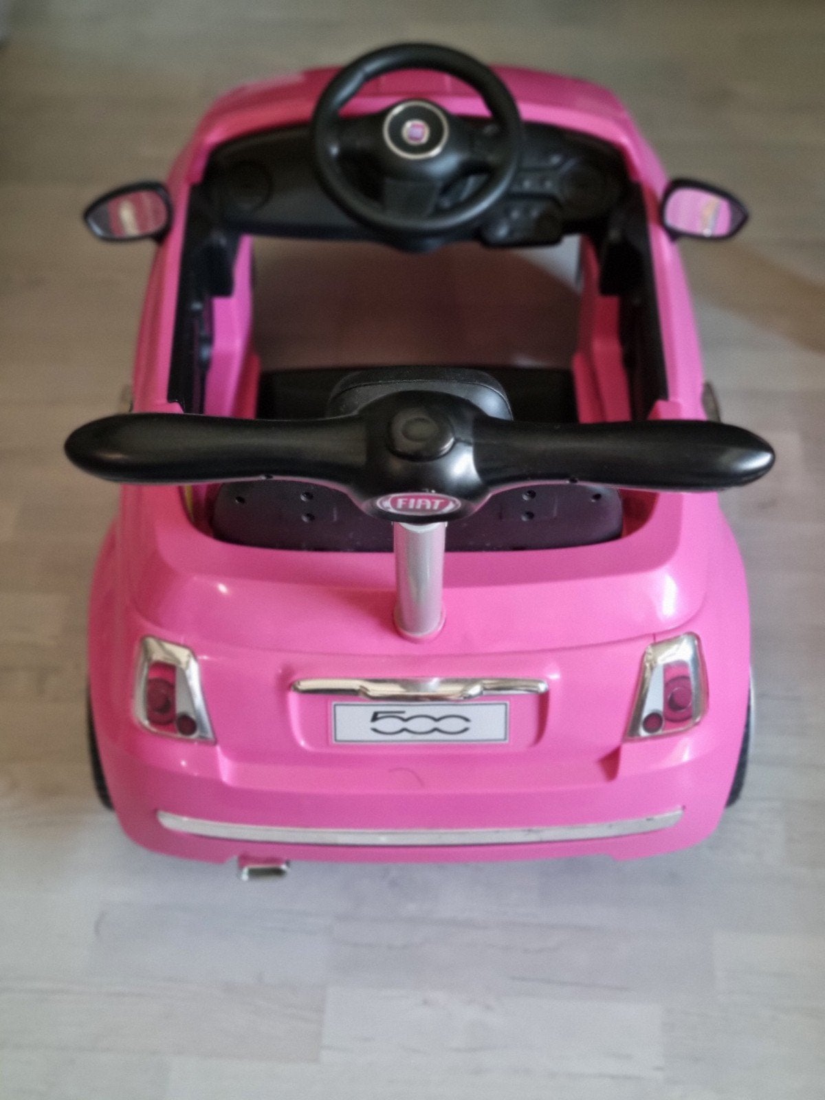 Roze Fiat 500 loopauto met duwstang, Ophalen, Gebruikt, Loopvoertuig