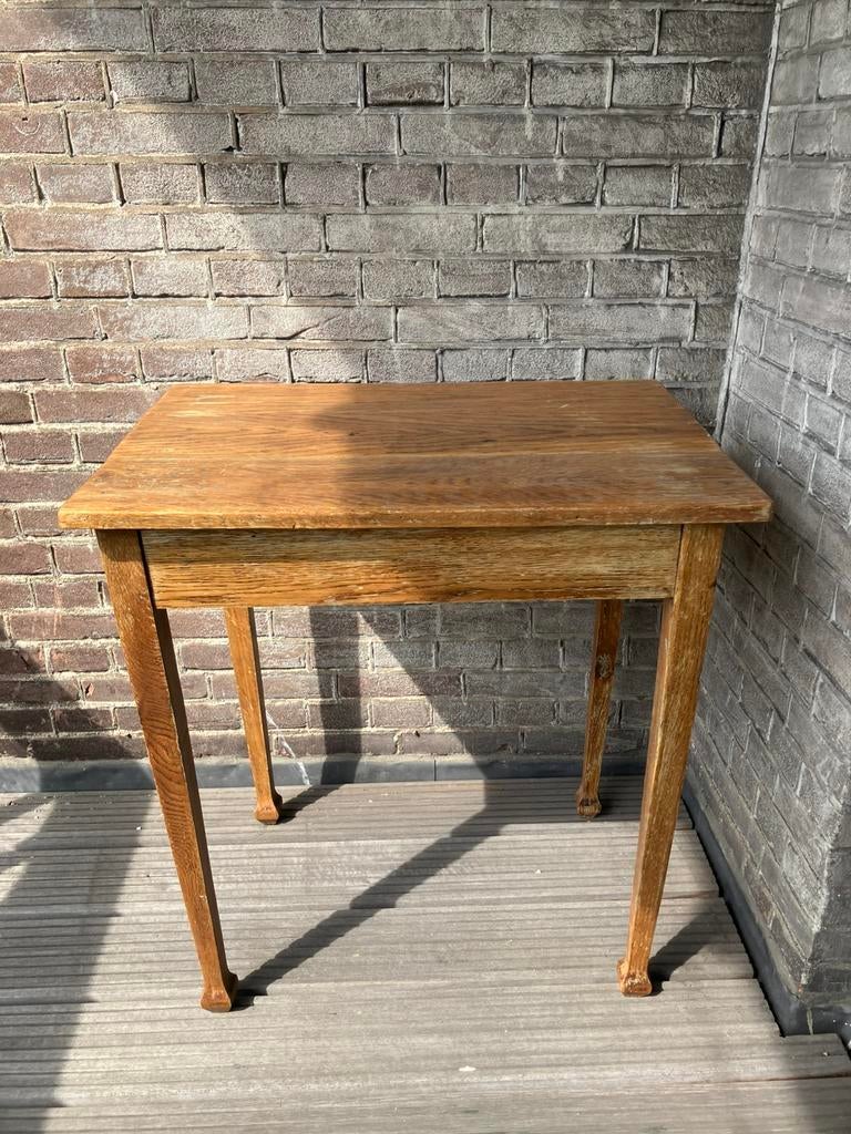 Klein houten eiken tafeltje tafel B*L*H = 50*70*75 opknapper, Ophalen of Verzenden, Gebruikt, 25 tot 50 cm, Rechthoekig