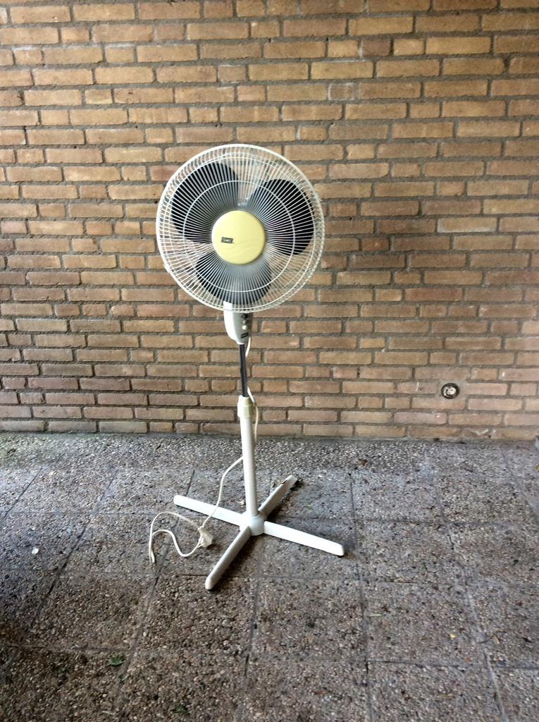 Krachtige ventilator op statief, SMC, 45 cm, Ophalen, Gebruikt, Statiefventilator