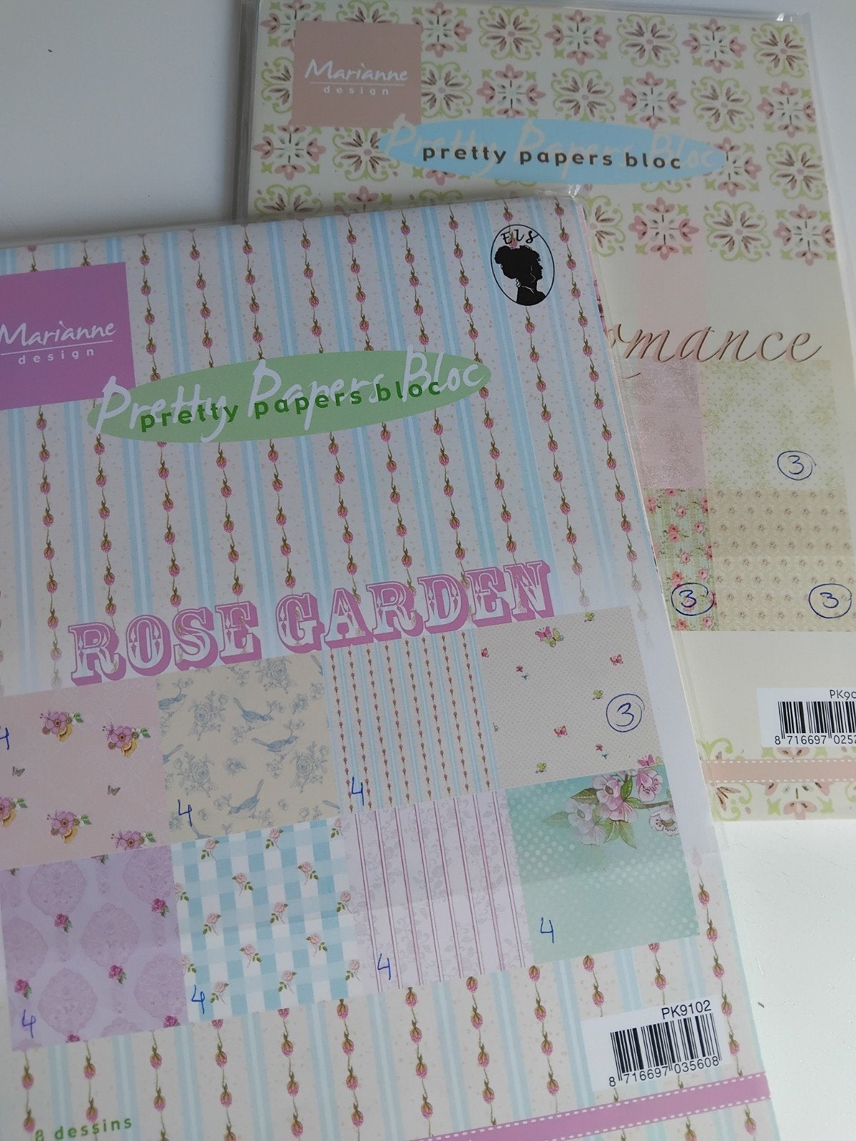 marianne design pretty papers bloc.2x A5, Ophalen of Verzenden, Zo goed als nieuw, Papier of Karton