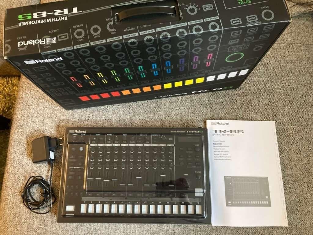 Roland TR-8S, Ophalen of Verzenden, Zo goed als nieuw, Roland