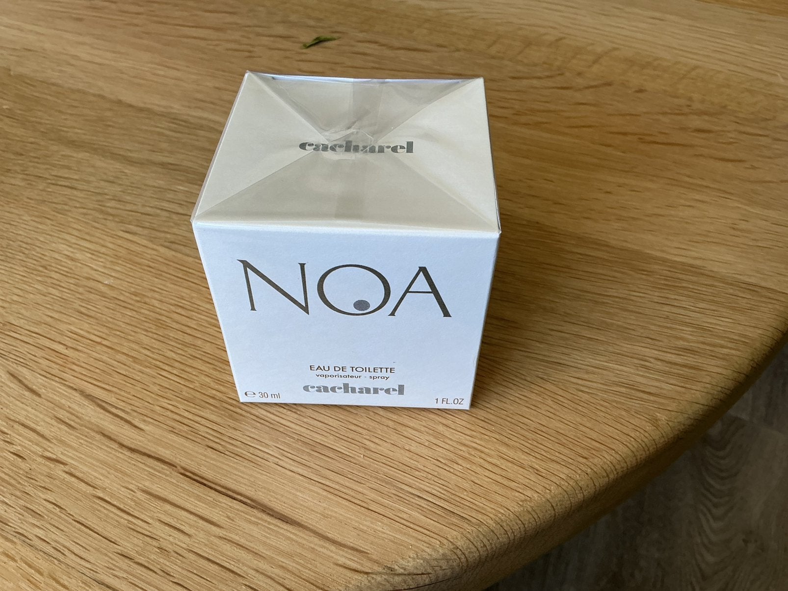 NOA Eau de toilette 30 ml nieuw in verpakking., Ophalen of Verzenden, Nieuw, Overige typen