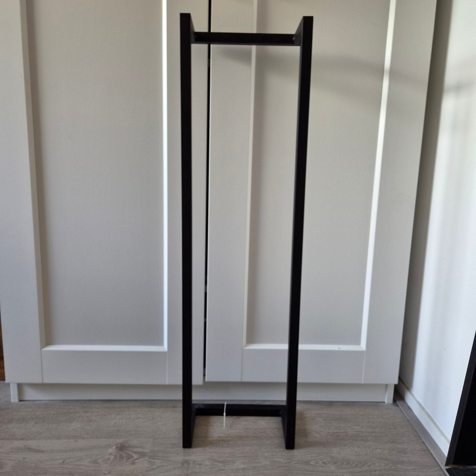 Zwart metalen handdoekenrek - 29x25 cm, Huis en Inrichting, Ophalen, Gebruikt, Zwart, Handdoekenrek