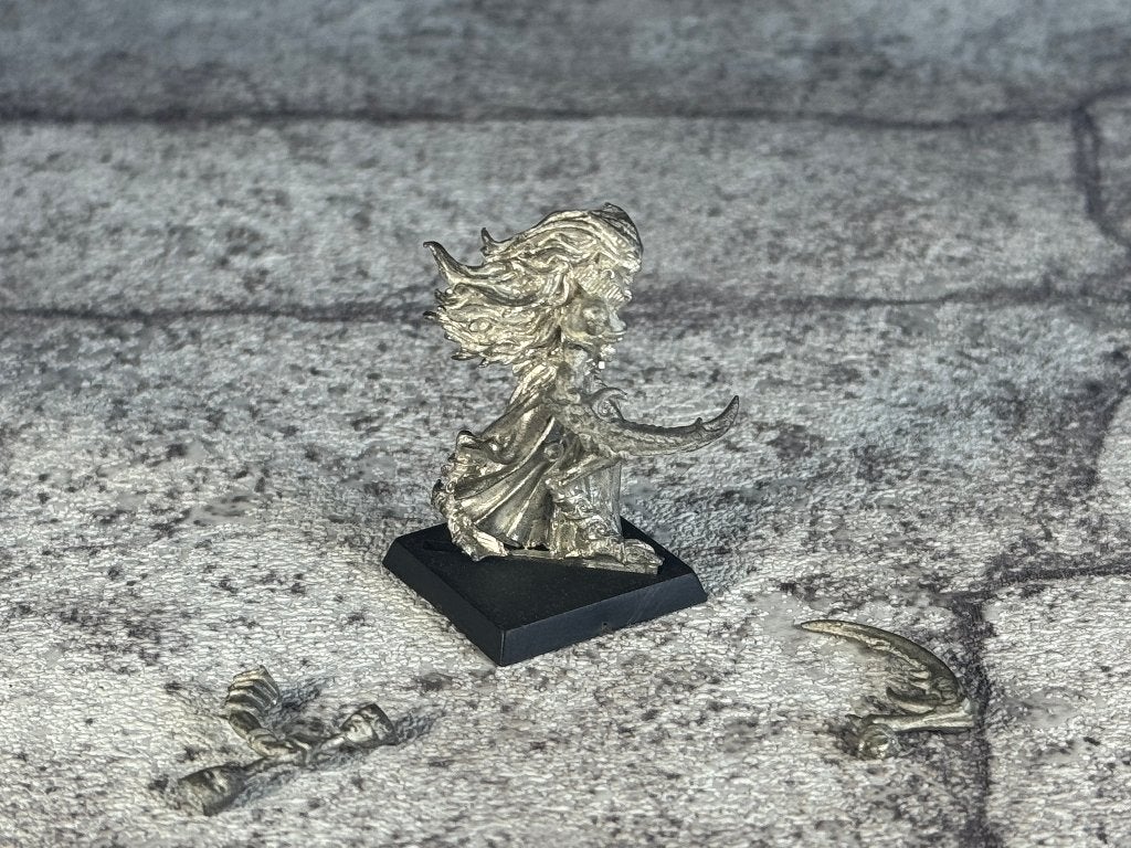 The Masque metal Warhammer Chaos Daemons, Ophalen of Verzenden, Gebruikt, Warhammer, Figuurtje(s)