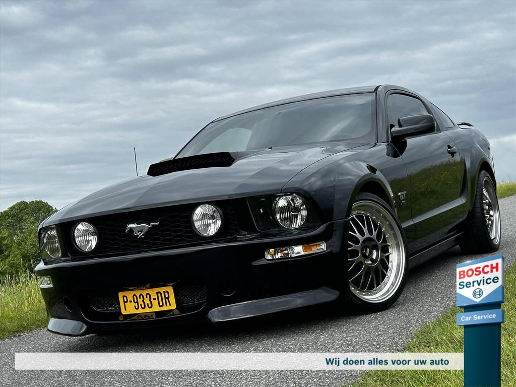 Ford Mustang GT 4.6 V8 Borla uitlaatsysteem / cruise / leer, Gebruikt, 8 cilinders, 4 stoelen, Zwart