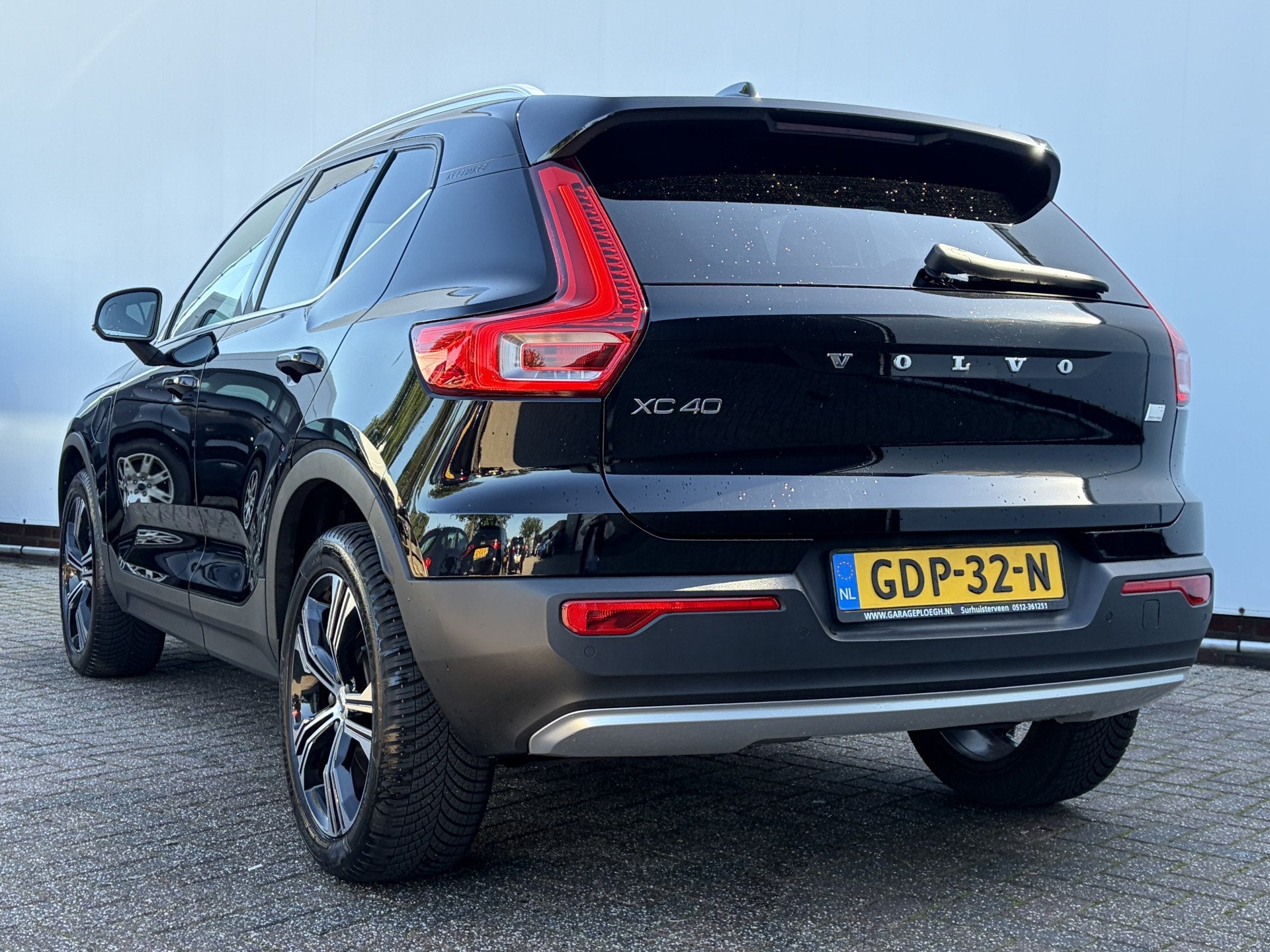 Volvo XC40 1.5 T5 262pk Recharge Inscription PHEV Leer Stoel, Auto's, Euro 6, Zwart, Leder, Bedrijf