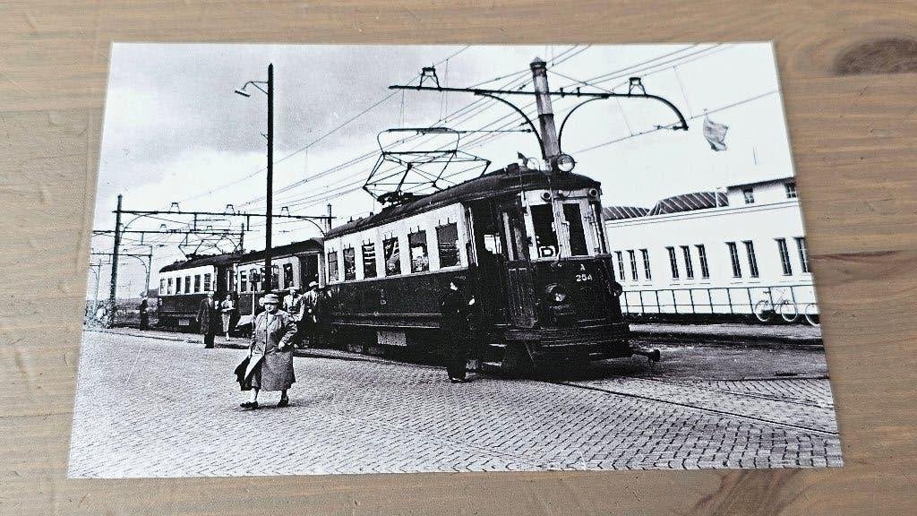 Foto TRAM NZH Haarlem A254 Amsterdam Sloterdijk, Verzamelen, Spoorwegen en Tramwegen, Ophalen of Verzenden, Gebruikt, Tram, Overige typen