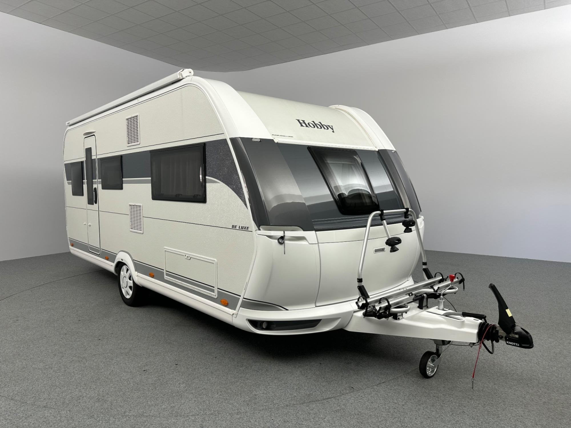 Hobby De Luxe 495 UL Cassetteluifel Mover, Hordeur, Rondzit, Hobby, Bedrijf