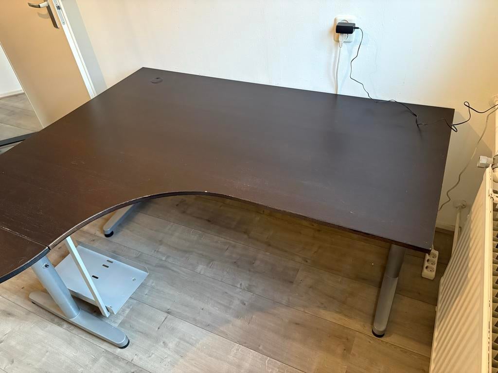 Gratis IKEA hoekbureau, Ophalen, Opbergruimte, Spaanplaat of MDF, Hoekbureau