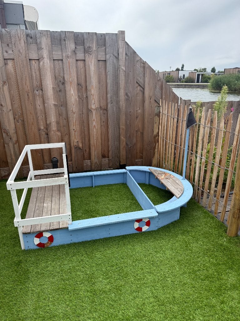 Spotprijs! Houten speelboot / piratenboot met zandbak, Ophalen, Gebruikt