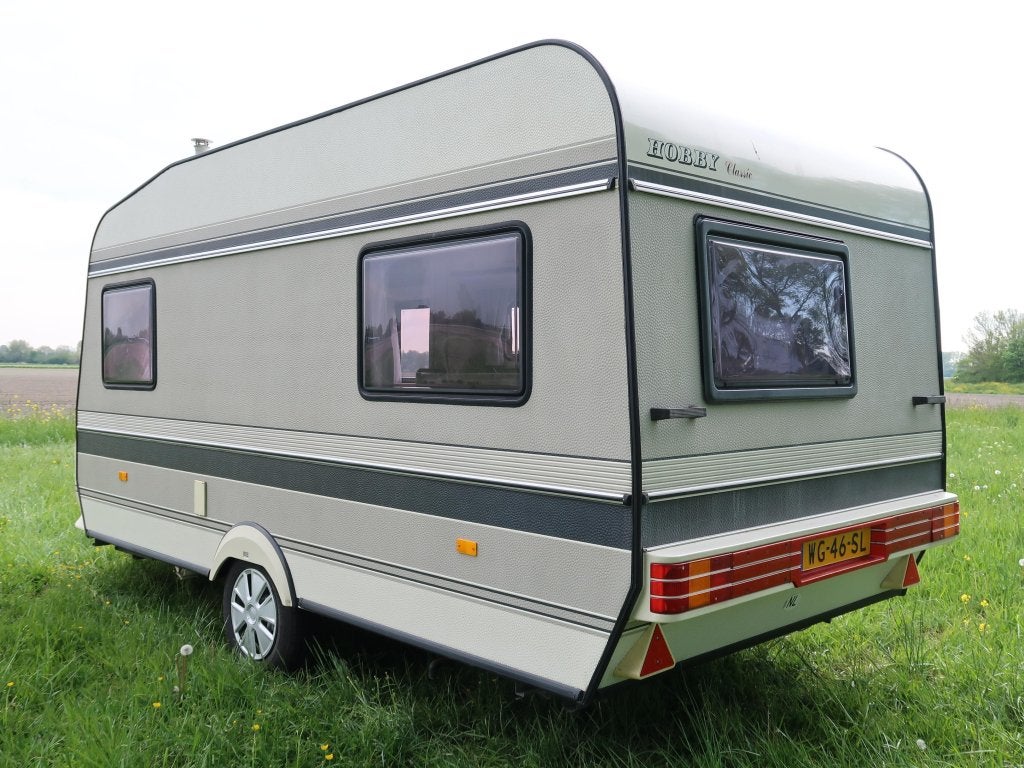 Hobby Classic 420 TM / voortent / luifel / BOVAG '26, Caravans en Kamperen, Dwarsbed, Hobby, Bedrijf, Treinzit