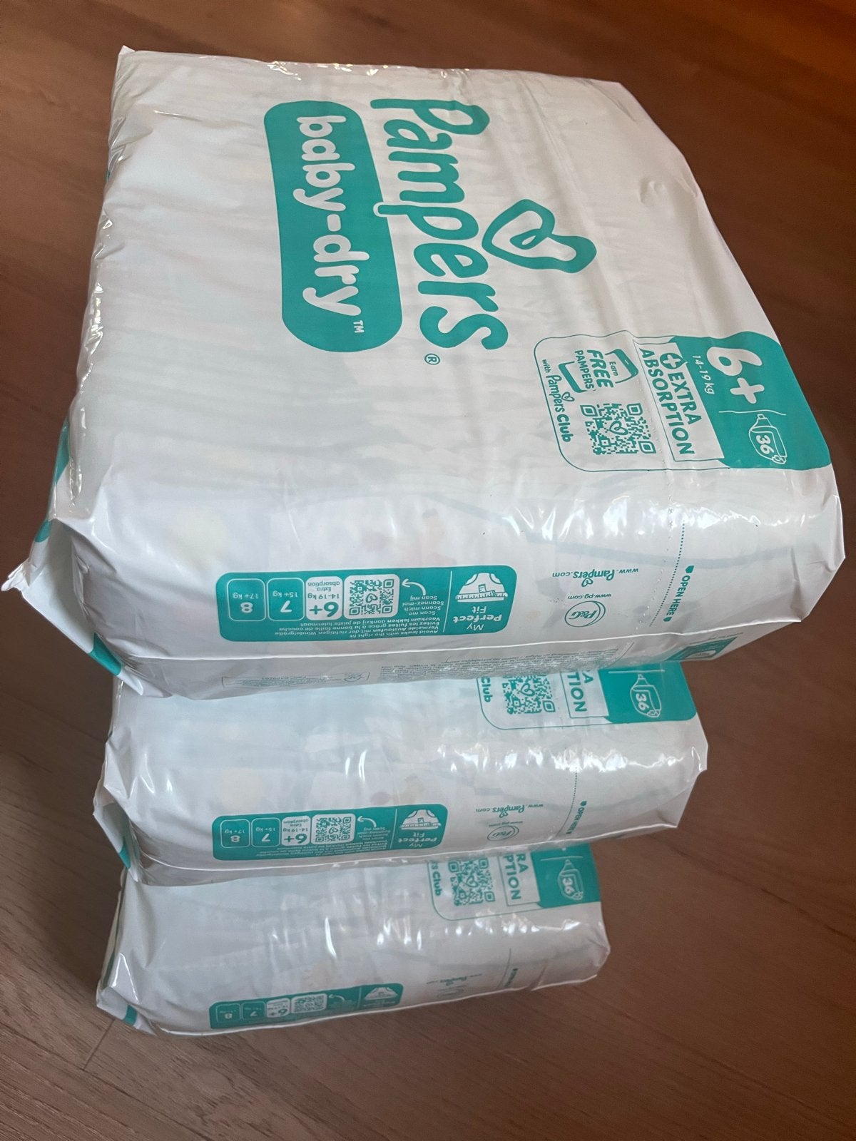 Pampers Baby-Dry Luiers Maat 6+ en Sensitive Billendoekjes, Ophalen, Nieuw
