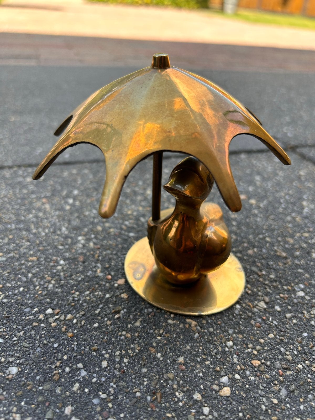 Koperen eendje met parasol - decoratief diertje, Ophalen of Verzenden