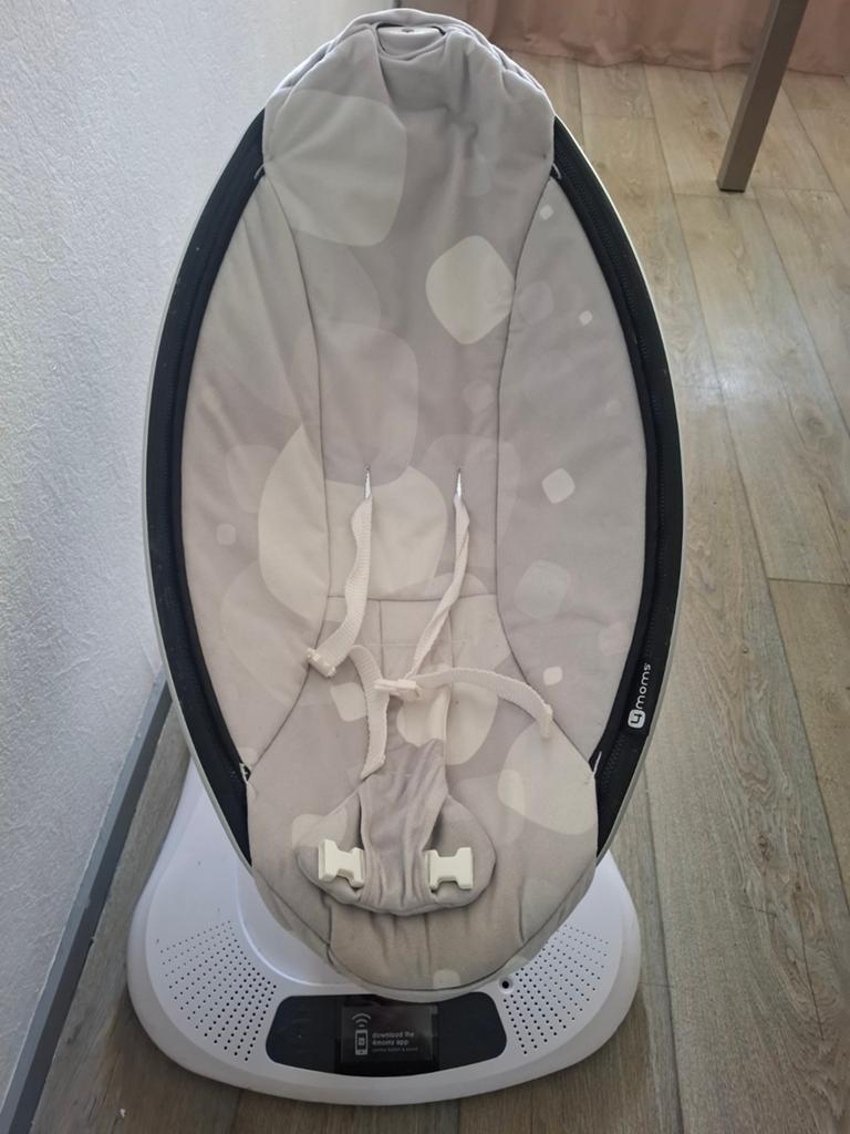 4moms mamaroo schommelstoel, Kinderen en Baby's, Wipstoeltjes, Gebruikt, Schommelstoel, Overige merken, Met gordel(s) of riempje(s)