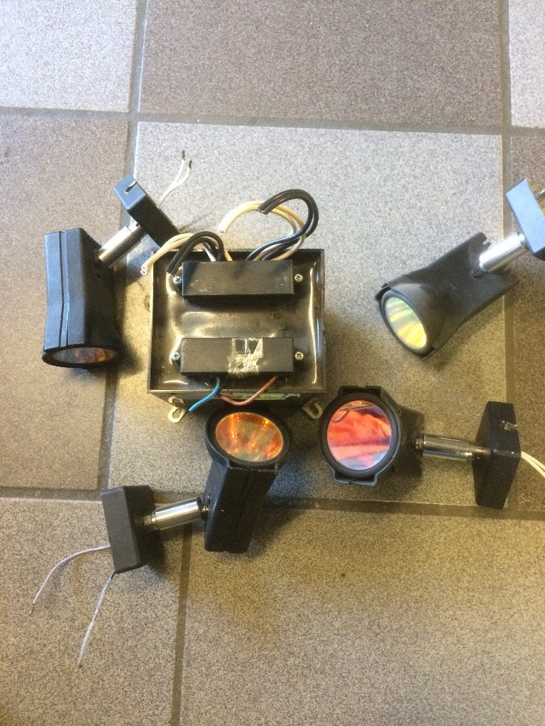4 gekleurde spots met transfo voor mancave, sfeerverlichting, Ophalen, Halogeen, Gebruikt, Geschikt voor plafondmontage