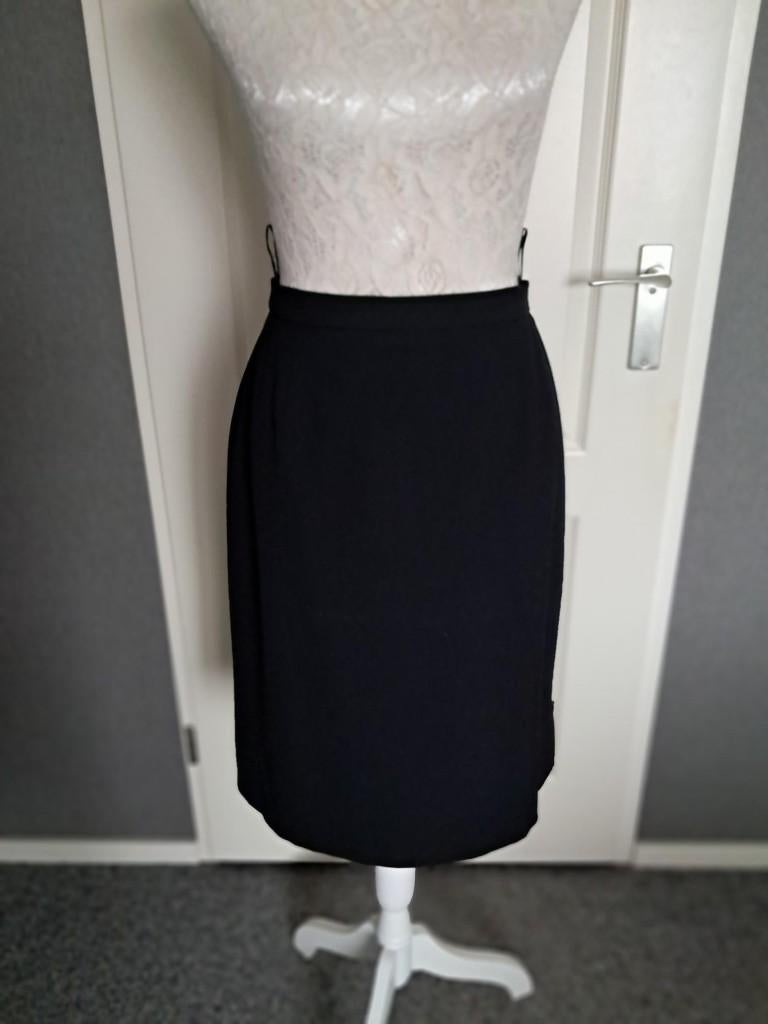 Rok Hirsch Kleur : Zwart Maat : 42, Zwart, Maat 42/44 (L), Zo goed als nieuw, Onder de knie