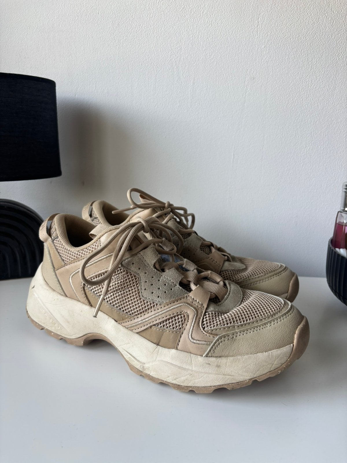 Woden sneakers mt 41!, Kleding | Dames, Schoenen, Beige, Ophalen of Verzenden, Sneakers of Gympen, Gedragen