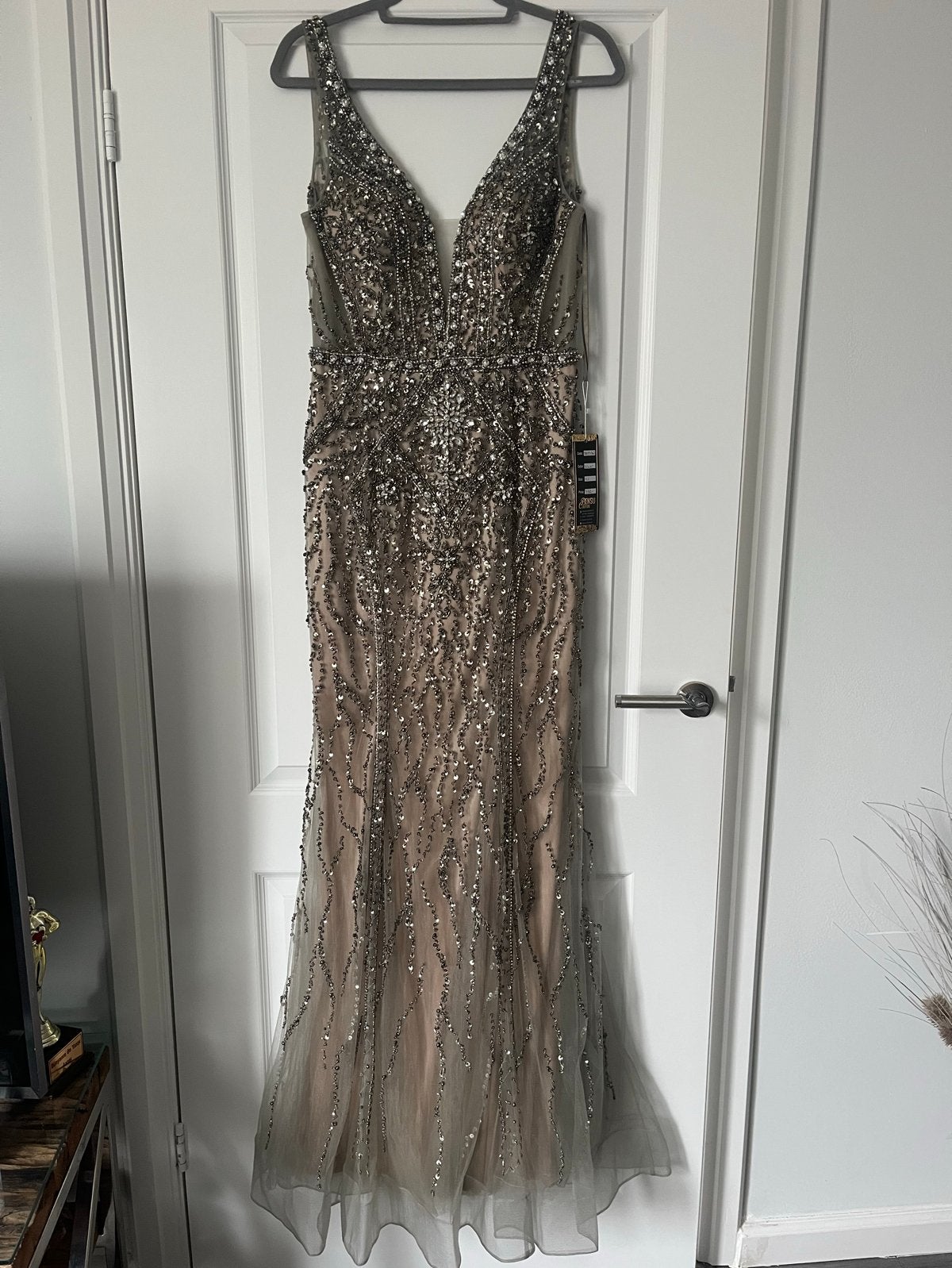 Bensu Couture Galajurk - Zilveren kralen en pailletten, Kleding | Dames, Gelegenheidskleding, Galajurk, Nieuw, Zilver, Ophalen