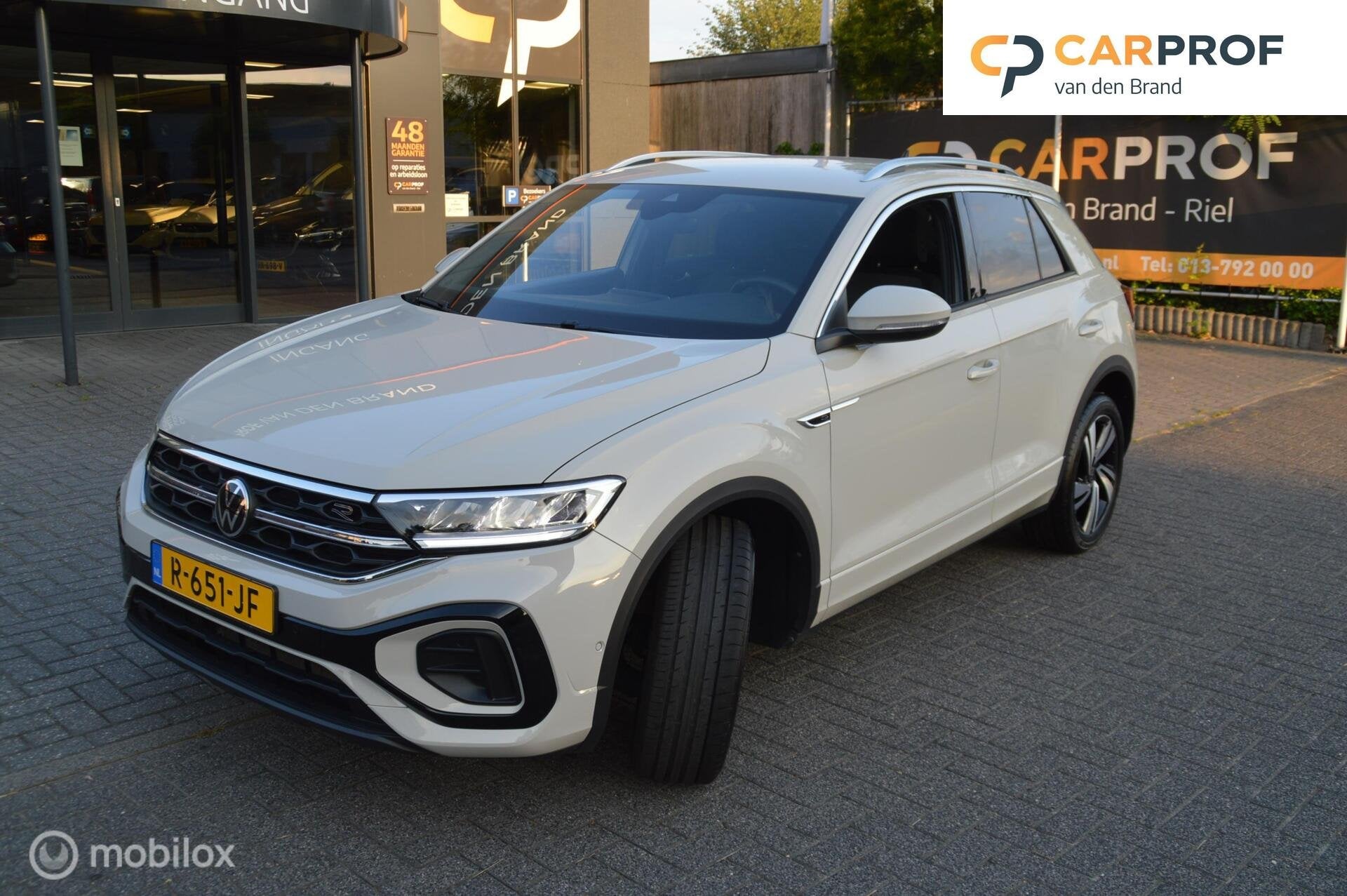 Volkswagen T-Roc 1.5 TSI R-Line, Auto's, Volkswagen, 12 maanden, Euro 6, 4 cilinders, Bedrijf