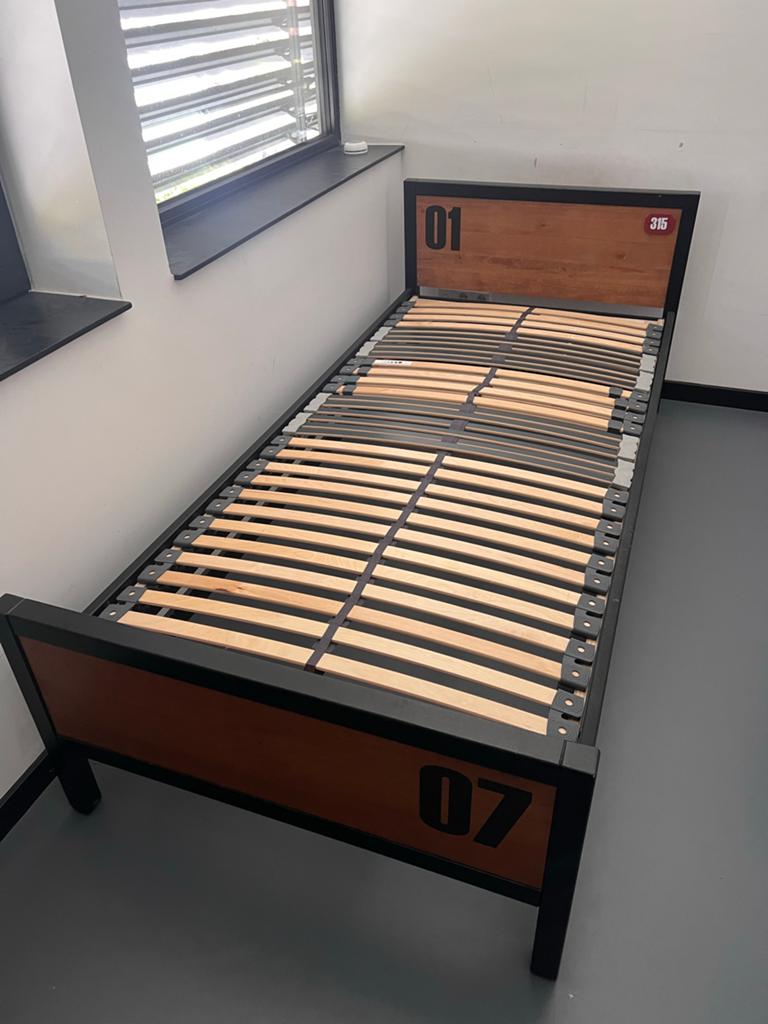 Eenpersoonsbed met lattenbodem - Zwart/Hout, Huis en Inrichting, Slaapkamer | Bedden, Ophalen, Verstelbaar, 90 cm, Eenpersoons