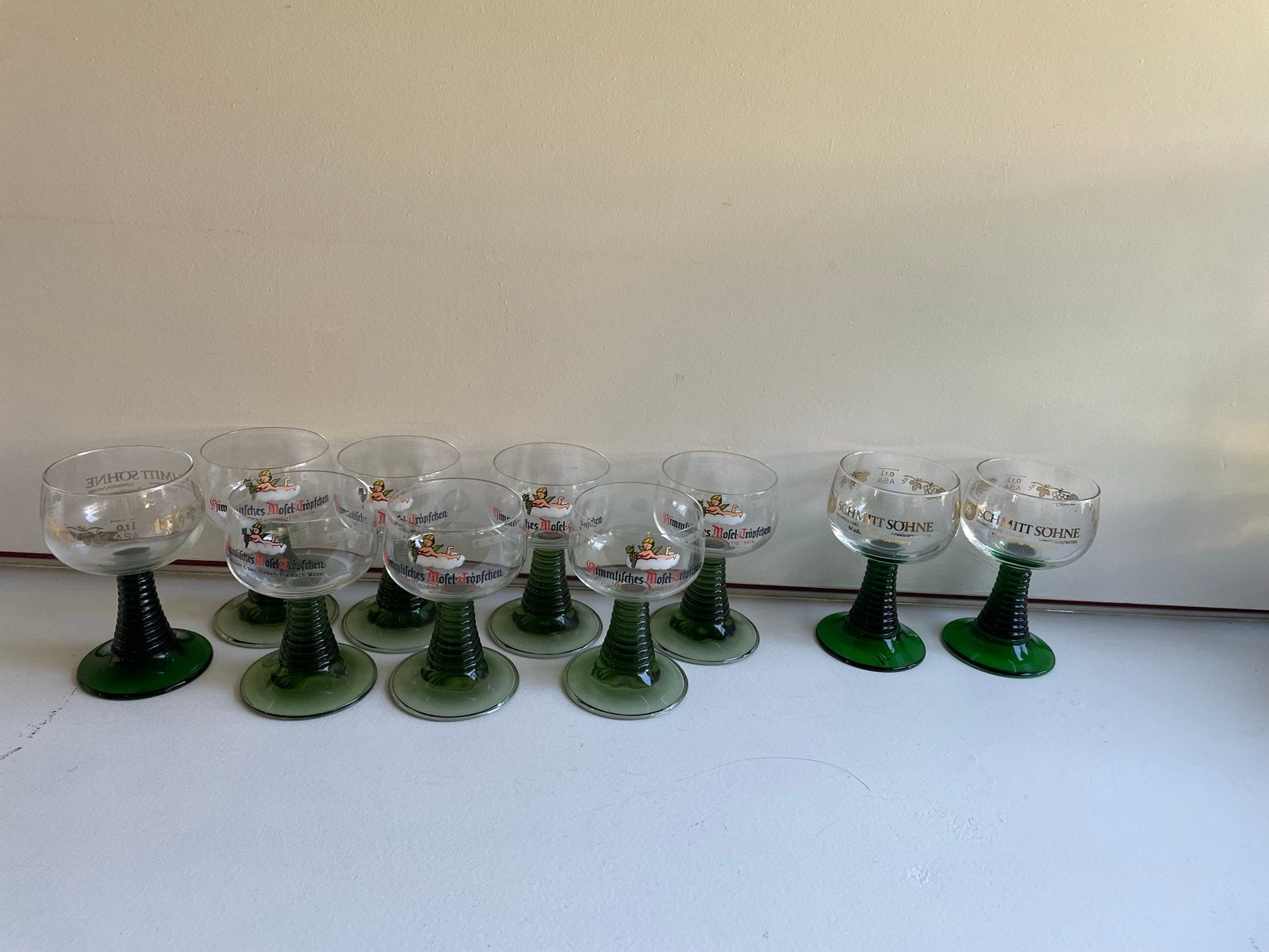 10 Vintage Moezel Wijnglazen - Groene Voet, Ophalen of Verzenden, Glas, Pot, Bus of Blik