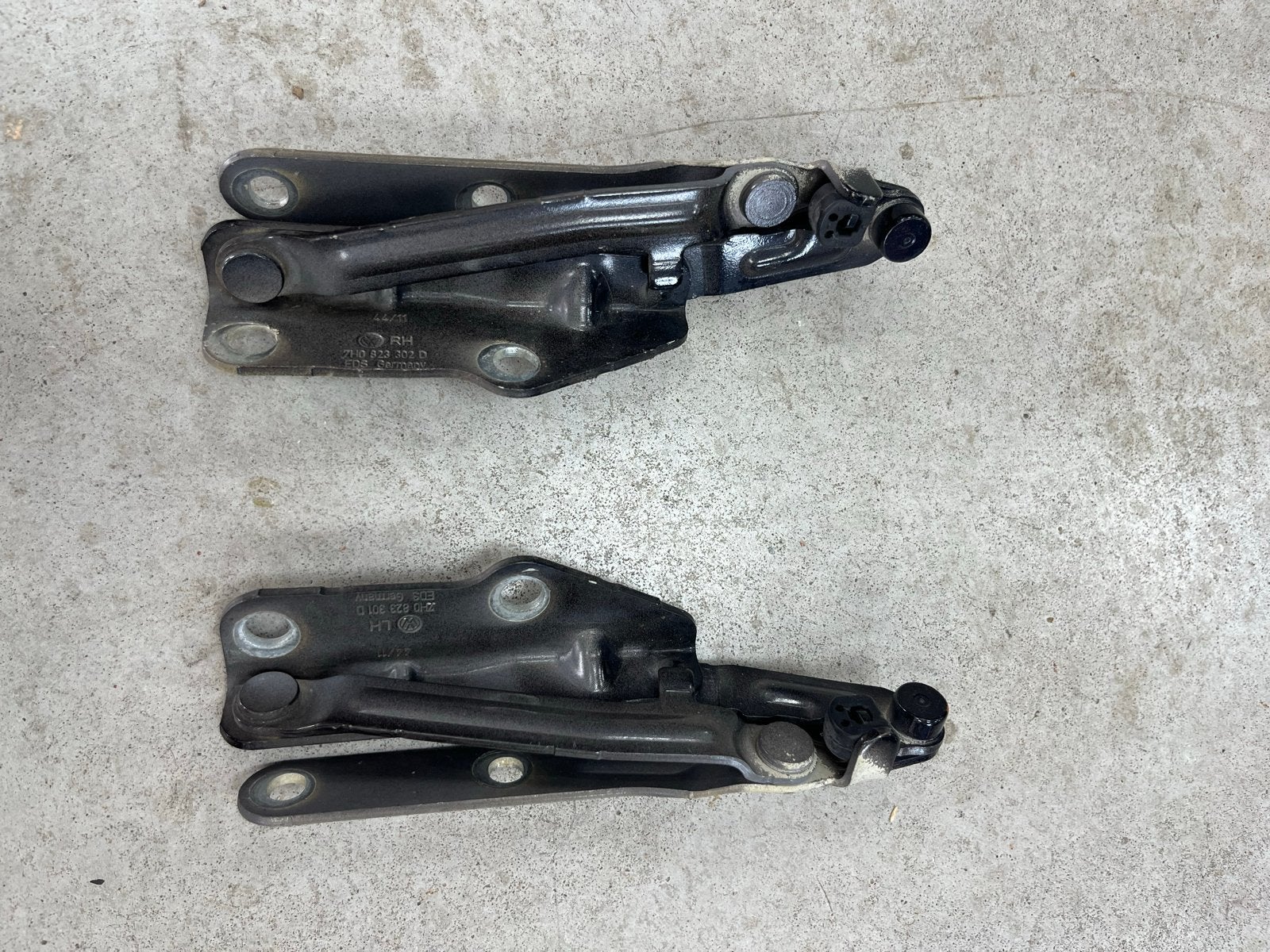 Motorkap scharnieren set voor Volkswagen T6 (links en rechts, Auto-onderdelen, Carrosserie en Plaatwerk, Gebruikt, Ophalen of Verzenden