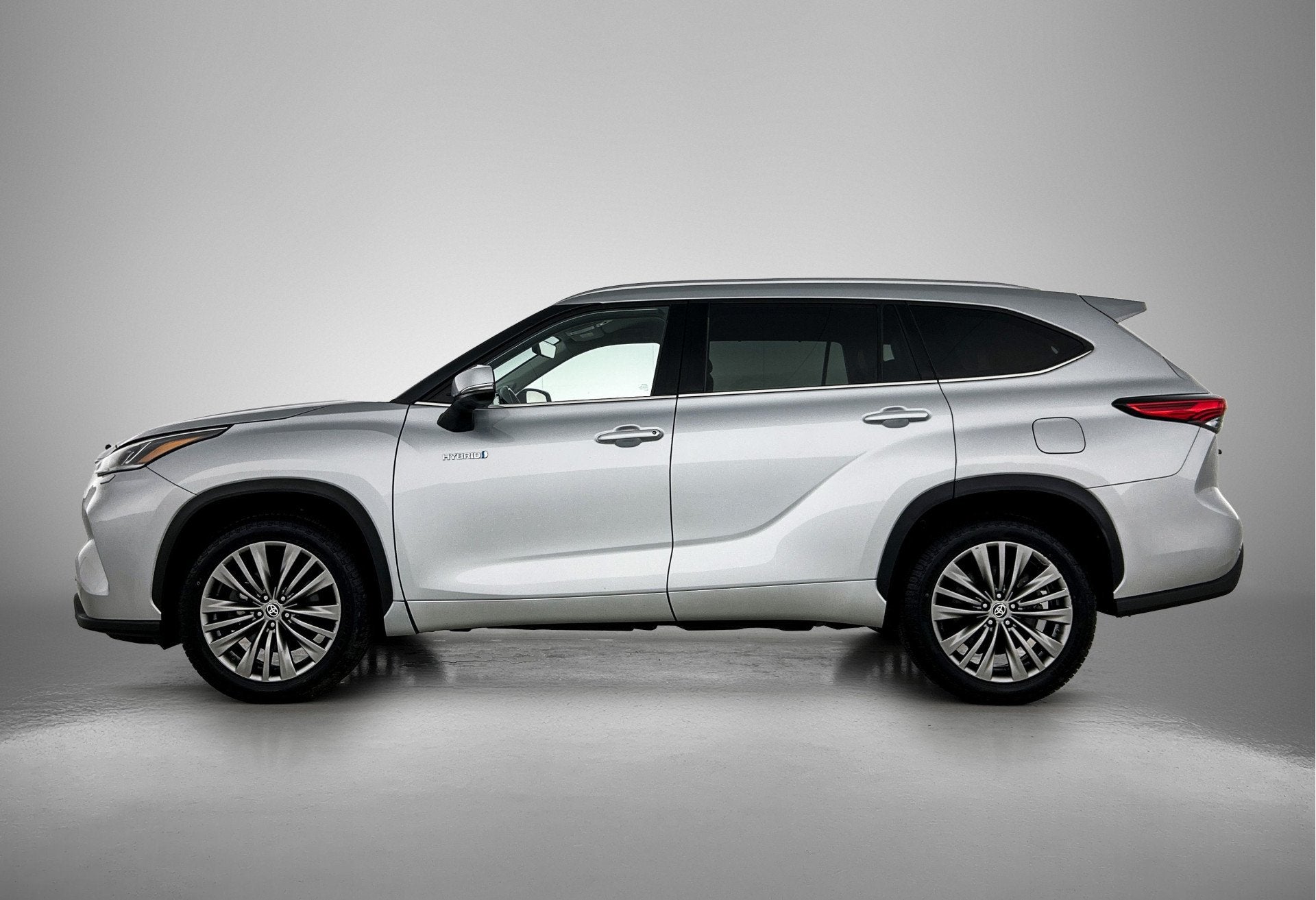 Toyota highlander 2.5 AWD Hybrid Executive (bj 2021), Auto's, Automaat, Gebruikt, Zwart, 4 cilinders