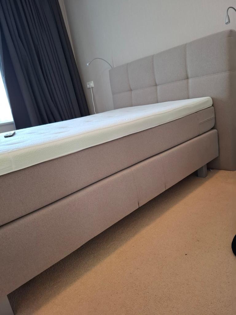 Elektrisch bedienbare boxsping- AVEK - 120x200cm - Taupe, Ophalen, Zo goed als nieuw, Twijfelaar, 120 cm
