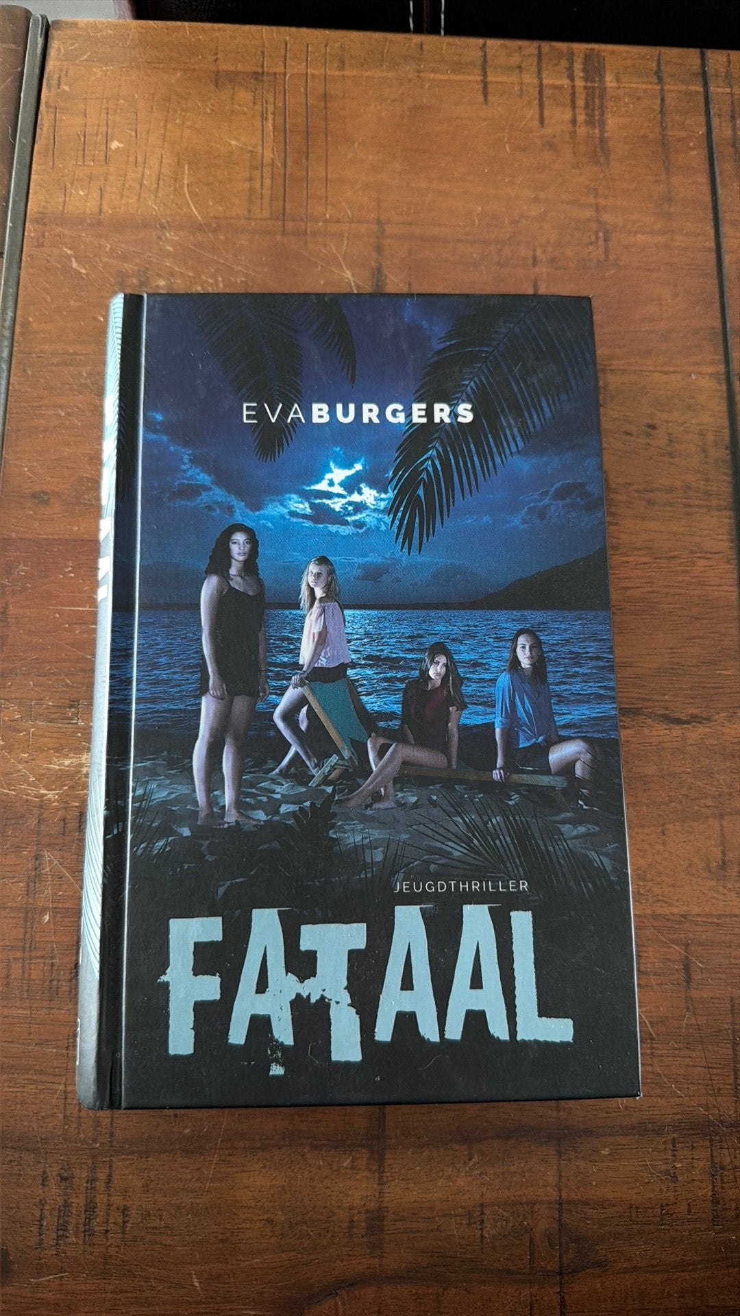 Fataal van Eva Burgers, Ophalen of Verzenden, Gelezen