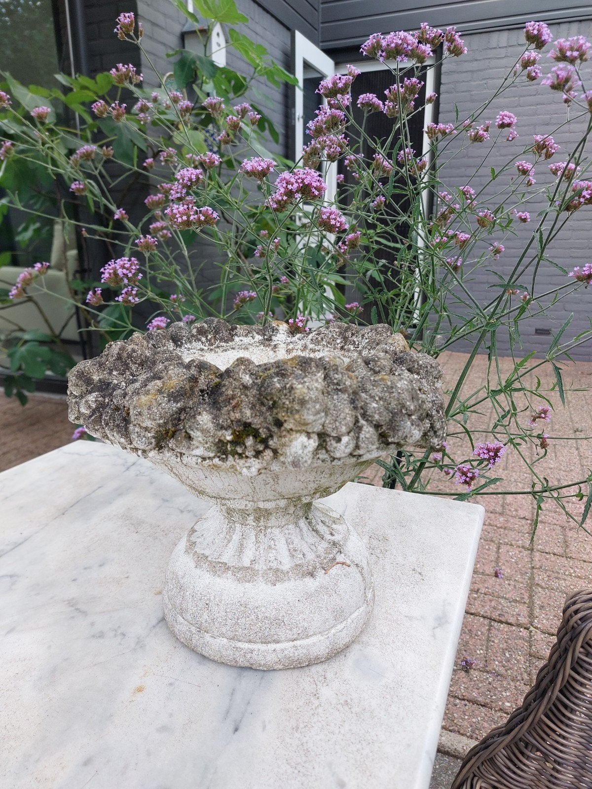 Antieke stenen bloempot - decoratief, Antiek en Kunst, Ophalen of Verzenden