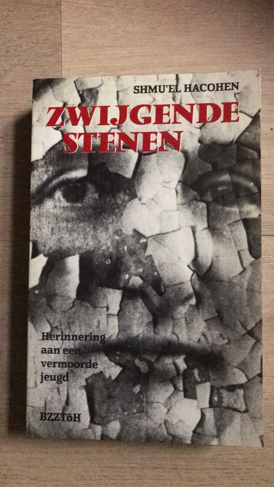 Zwijgende Stenen - Shmu'el Hacohen (Oorlogsherinneringen), Ophalen of Verzenden, Gelezen, Politiek