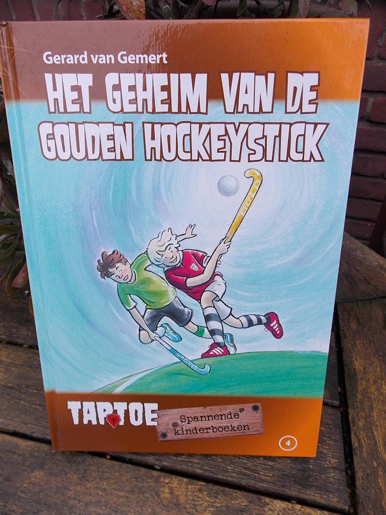 Het geheim van de gouden hockeystick - gerard van gemert, Ophalen of Verzenden, Zo goed als nieuw