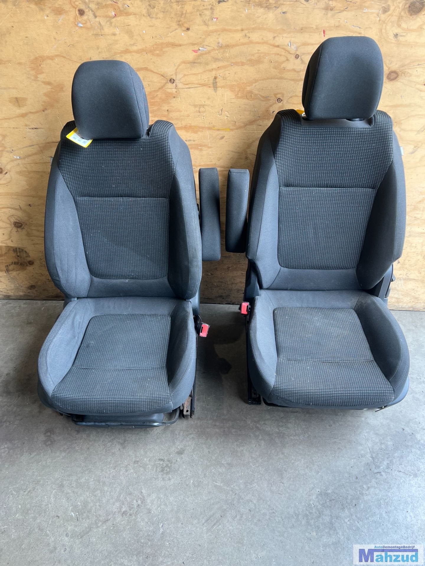 PEUGEOT 5008 1 Compleet interieur 2009-2015, Taurusavenue 1
2132 LS  Hoofddorp, NL, Gebruikt, Contact.group@renault.com, Stellantis N.V.