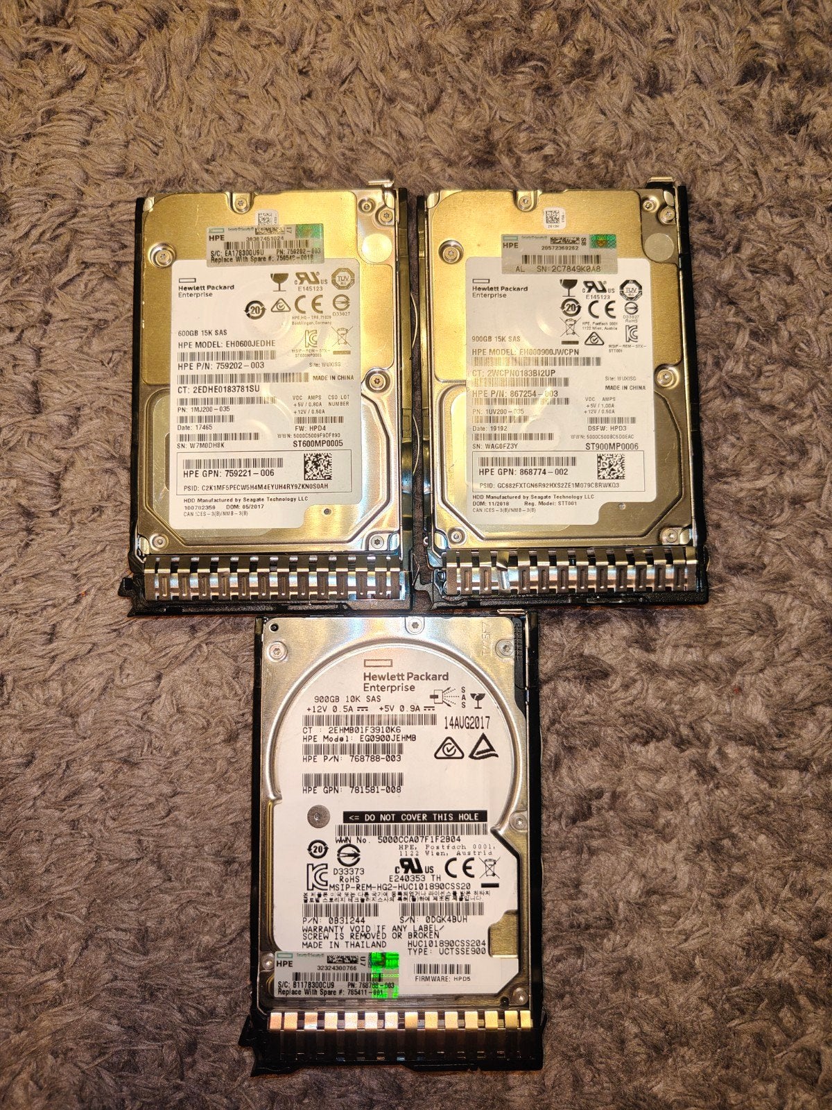 3 SAS harde schijven: 2x 600GB, 1x 900GB, Intern, HP Hewlett Packard, Gebruikt, SAS