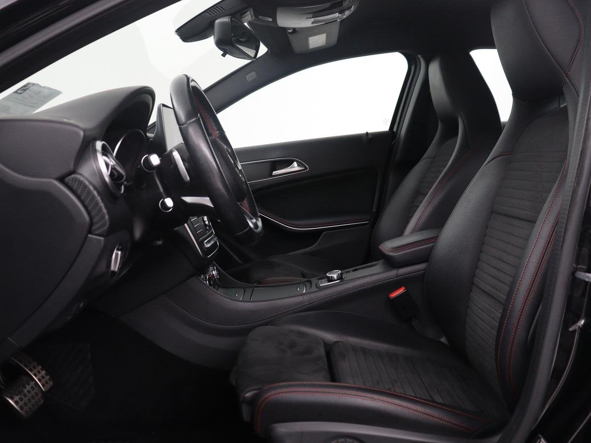 Mercedes-Benz A-klasse 180 Business Solution AMG | Leder/alc, Gebruikt, 4 cilinders, 19 km/l, 695 kg