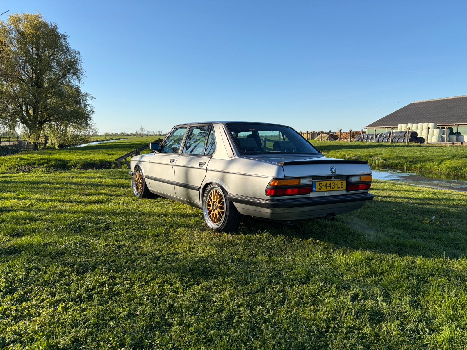 Bmw e28 6-cilinder shadowline 5-serie, foto 6