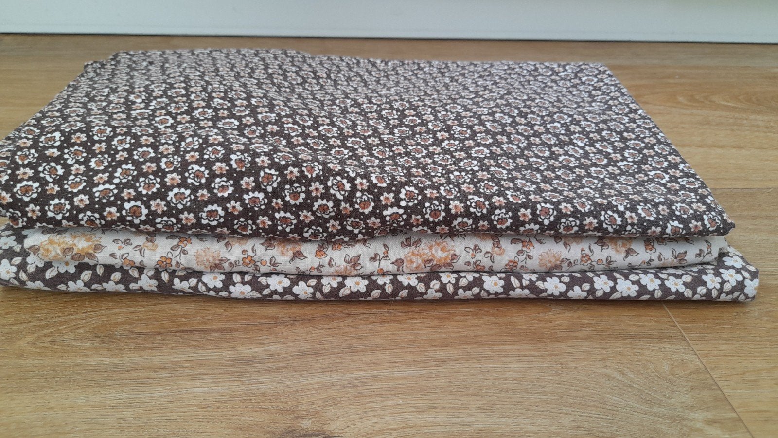 3 vintage lakentjes met bruine bloemetjes, Gebruikt, 120 cm of meer, Ophalen of Verzenden, Katoen