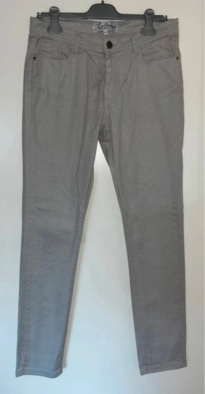 GRATIS AF TE HALEN: Fitt Originals Snake Print Jeans, Kleding | Dames, Spijkerbroeken en Jeans, Ophalen, Nieuw, Grijs, W30 - W32 (confectie 38/40)