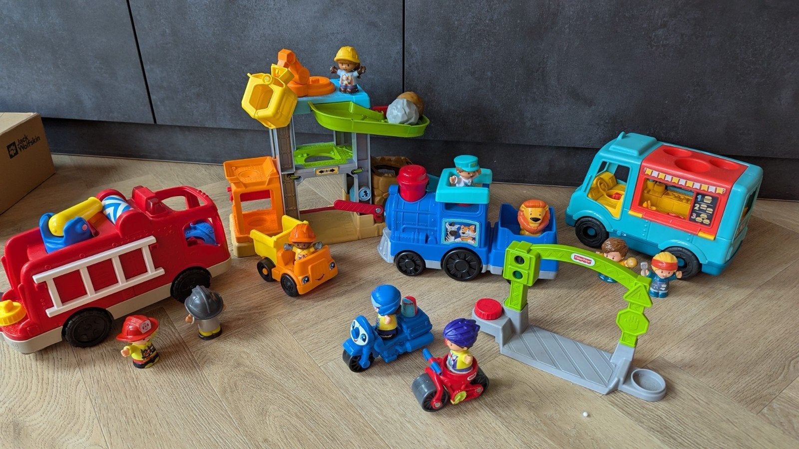 Grote set Fisher Price Little People (los of als set), Ophalen, Zo goed als nieuw, Speelset, Met licht