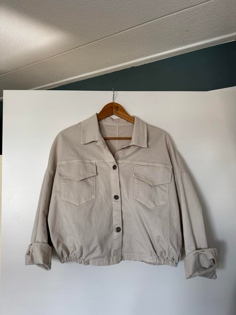 Trendy jas, Ophalen of Verzenden, Nieuw, Maat 38/40 (M), Beige
