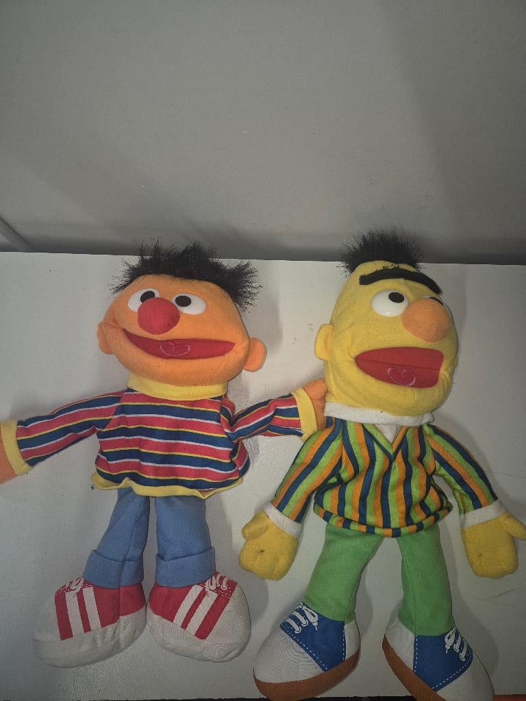 2 mooie sesamstraat bert & ernie handpoppen, Kinderen en Baby's, Ophalen of Verzenden, Gebruikt, Overige typen
