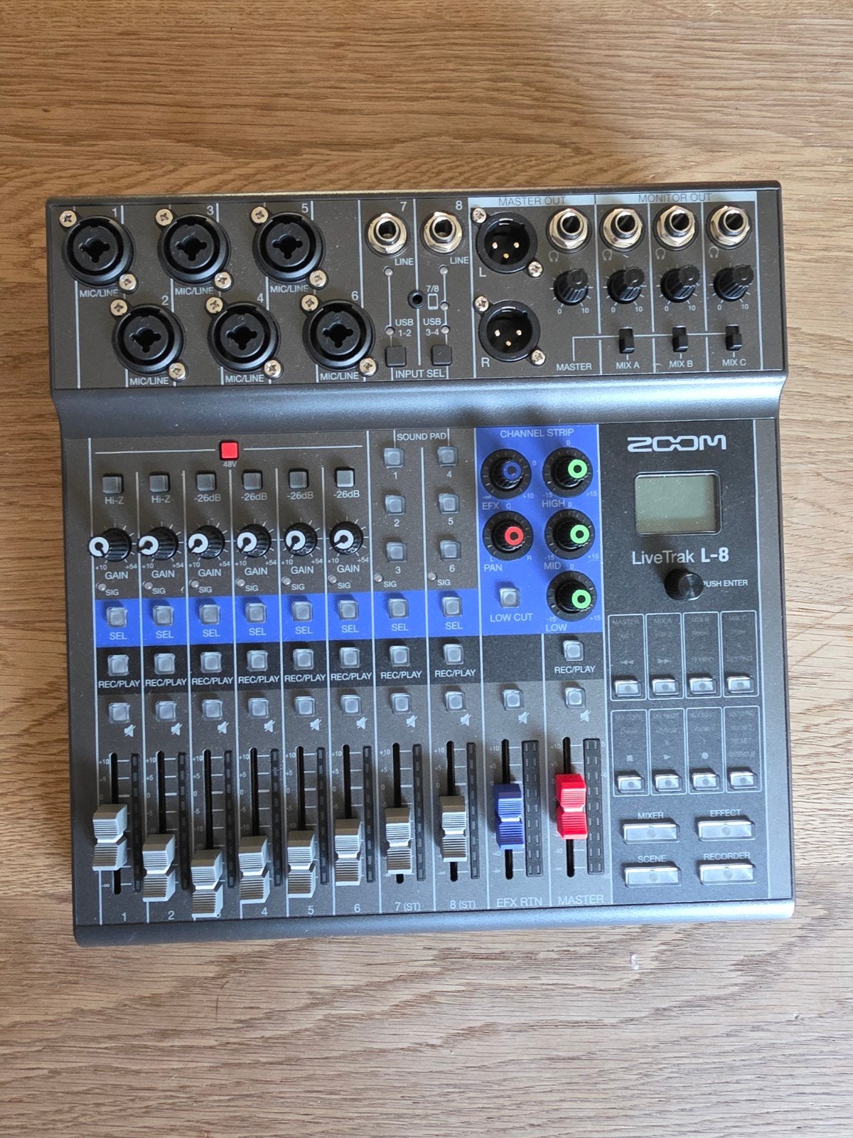 Zoom LiveTrak L-8 8-Track Mixer / Recorder, Ophalen of Verzenden, Zo goed als nieuw, 5 tot 10 kanalen, Microfooningang
