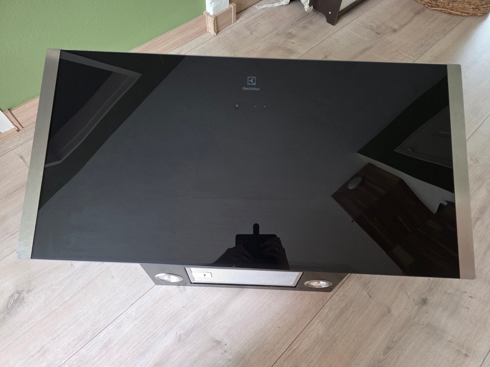 Electrolux afzuigkap met 60cm hoge schacht, Ophalen, Wandschouwkap, Zo goed als nieuw, Inbouw