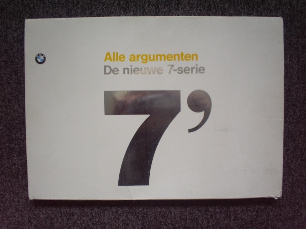 De twee dikke mooie mappen van BMW 7 serie., Diverse auteurs, Ophalen of Verzenden, Zo goed als nieuw, BMW
