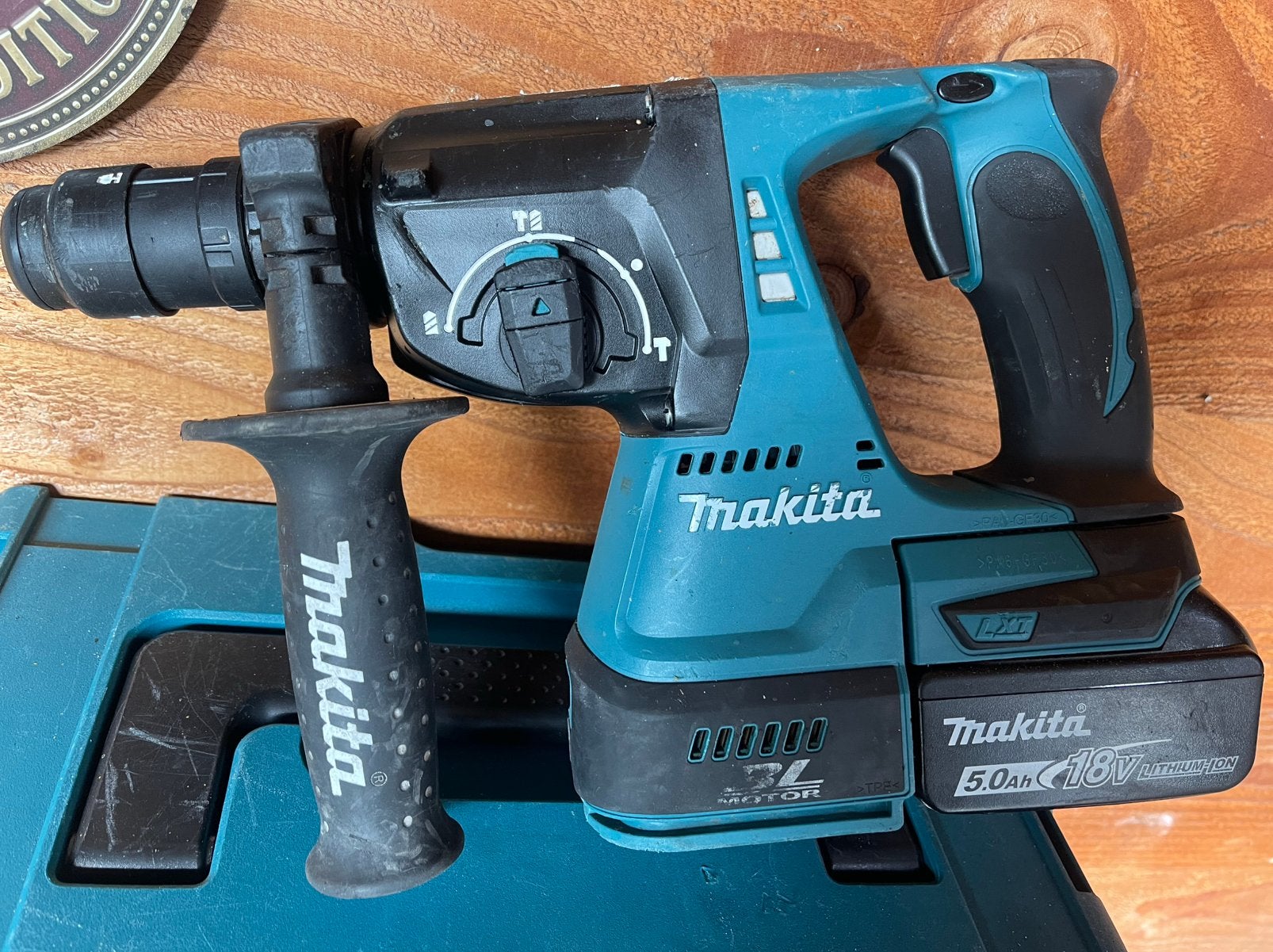 Makita boorhamer dhr 243, Doe-het-zelf en Verbouw, Ophalen, Zo goed als nieuw, Boor- en/of Breekhamer