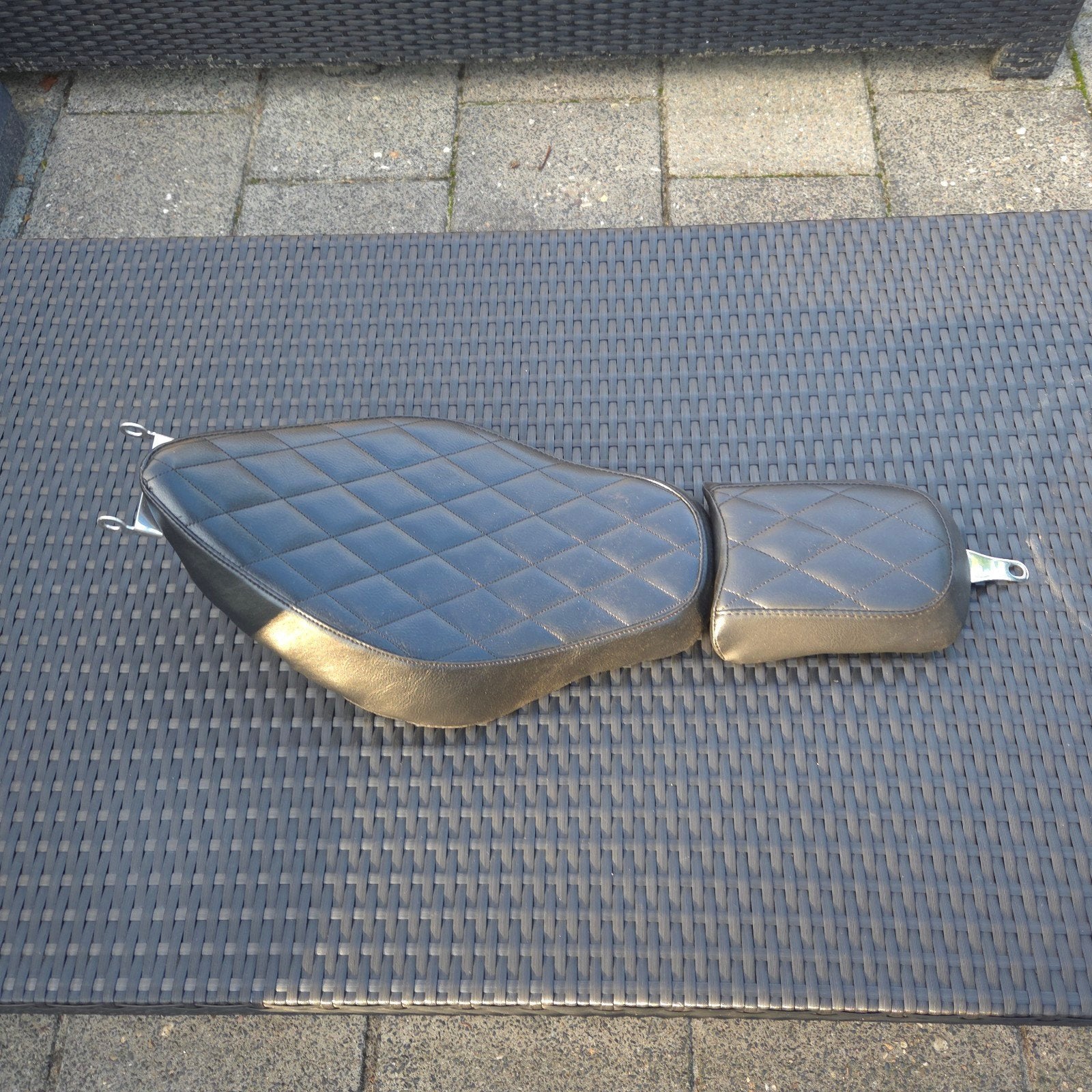 Sportster solozadel met duozit., Motoren, Ophalen of Verzenden, Nieuw