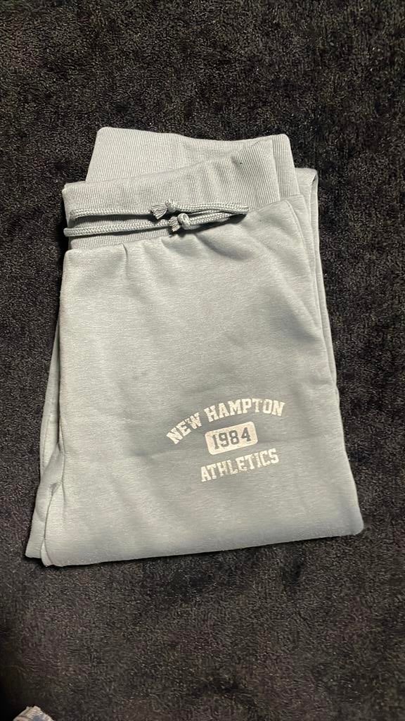 Lichtblauwe New Hampton Joggingsbroek M, Ophalen of Verzenden, Zo goed als nieuw, Blauw, Kort